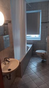 Crew Quartier ALL-INCLUSIVE Apartment Ideal für Monteure 3 Schlafzimmer mit Küche und Bad in Merseburg Leuna