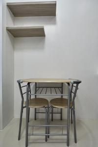 US Embassy & Bay Views at Grand Riviera with WiFi