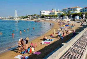 Soleil- 4 pers Hyper centre Plage - 2 min - Terrasse