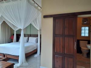 Frangipani room at Pondok Balok
