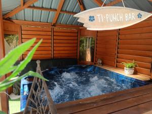 Villas Villa privee, piscine chauffee, jacuzzi et sauna : photos des chambres
