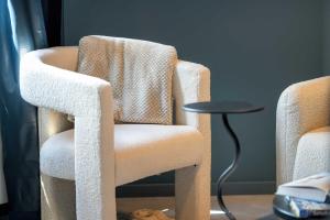 Modern Studio with Air Conditioning Close to the Centre by Noclegi Renters