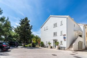 Apartments Lavica Beach Dumičić