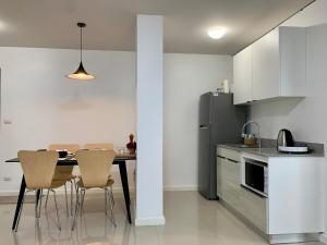 DCondo Creek by The Life Nomadic
