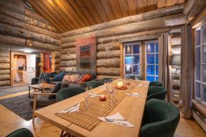 Kuukkeli Hirvas Suite