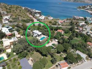 Sea View Villa in most upscale Yalikavak