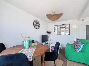 Maison colorée - 2 chambres - À 5 min de la mer