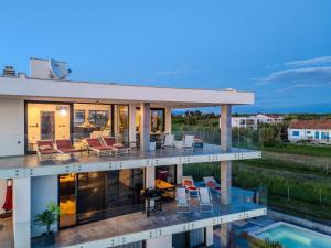 Penthouse Jimmys Beach Privlaka, Wahnsinns Blick und beheiztem Pool