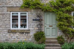 Pretty Yorkshire Stone Cottage Harome