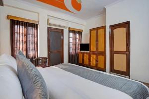 Hotel Prithvi Palace Near RDC & Santosh Hospital