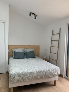 Studio neuf avec Terasse Jardin