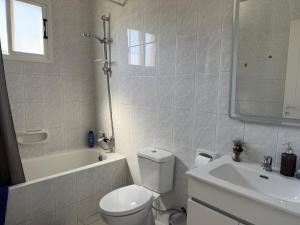 Central 2 Bedroom Apartment Pafia 2