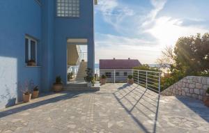 Cozy Apartment In Novi Vinodolski