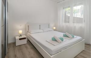 Cozy Apartment In Novi Vinodolski