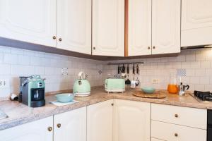 Sea Whisper Home -Sunset, Sea, Easy Stay, Shops