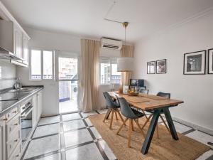 Beautiful house with rooftop terrace in Torrecilla