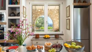 VILLA LA CASINA 4, Emma Villas