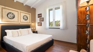 VILLA LA CASINA 4, Emma Villas