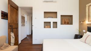 VILLA LA CASINA 4, Emma Villas
