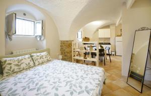 Lovely Apartment In Costarainera