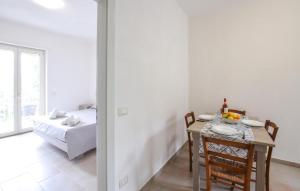 1 Bedroom Awesome Apartment In Ricadi