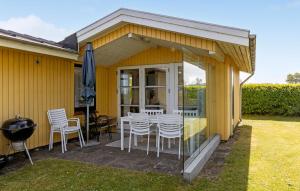 3 Bedroom Nice Home In Brenderup Fyn