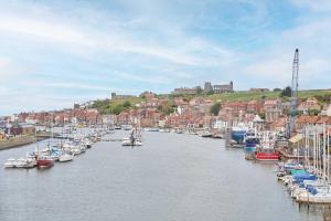 Host & Stay - Starboard Bow