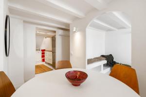 Stylish Duplex In Historic Born