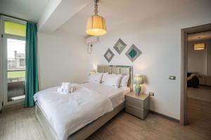 Summer Waves Apartment in Alezzi Pool&Spa-parking