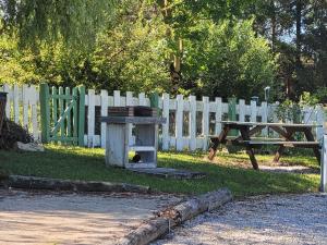 Campings La Colline aux Fustes : photos des chambres