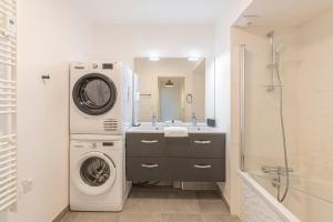 Appartements Baudelaire - Beau 2 chambres - Parking/Plage 400m : photos des chambres