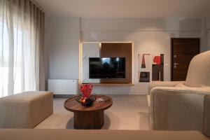 Pantheon Suites Moralis