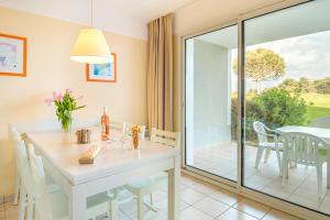 Appart'hotels Lagrange Vacances L’Estran : photos des chambres