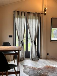 B&B / Chambres d'hotes Chalet de Mielandre : photos des chambres
