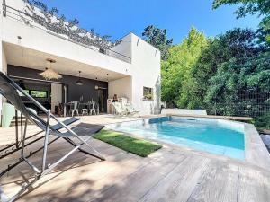 3392-Magnifique villa avec piscine privative