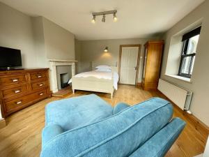 Salisbury Garden Apartment 3 beds 2 baths