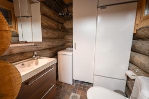 Kuukkeli Log Houses Villa Aurora "Pupula"