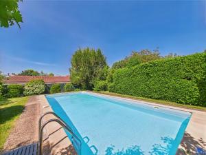 Maisons de vacances Gite mitoyen - 4 personnes - piscine commune : photos des chambres