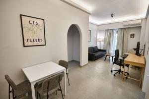 Brand new Athens Museum Apt