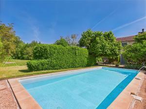 Maisons de vacances Gite mitoyen - piscine commune - 4 personnes : photos des chambres