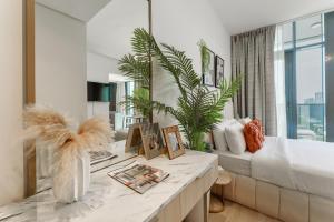 Stylish Studio with Gym & Pool Access