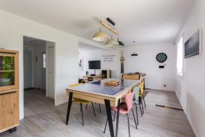 Maisons de vacances Le DERIVEUR - Maison familiale renovee 3 chambres - Jardin et terrasse : photos des chambres