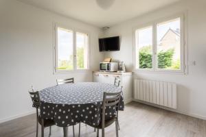 Maisons de vacances Le DERIVEUR - Maison familiale renovee 3 chambres - Jardin et terrasse : photos des chambres
