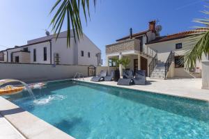 Dolce Vita Apartments with Heated Pool