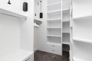 Flatbook Gdansk Old Town - Stylish 2-Bedroom Apartment with Parking