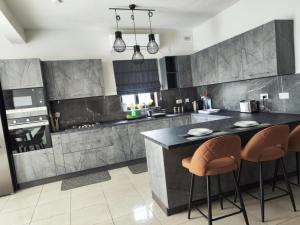 Ocean Breeze Apartment