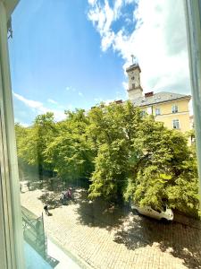 Apartments on Rynok Square