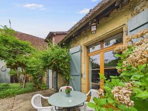Maisons de vacances Piscine et domaine arbore partages - maison pour 4 : photos des chambres
