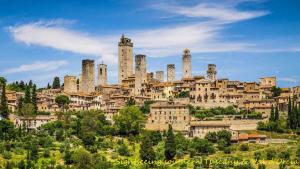 by Casamerina, House with private pool 30km from Siena & Arezzo