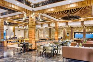 Corbett Elegant Retreat